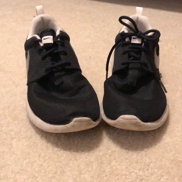 Nike Roches - Picture 2 of 6